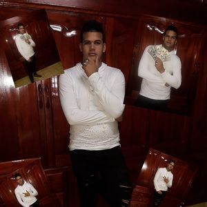 Meet your Posher, Jose l